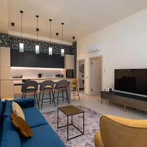 The Bridge Luxury Apartman